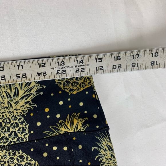 Constantly Varied Gear size medium Black Gold Pineapple Bike Shorts CVG - Picture 8 of 9